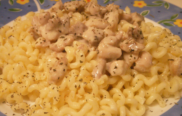 Kremalı Tavuklu Makarna